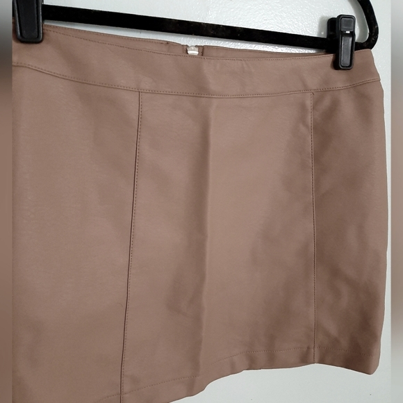 Tan pleather a-line mini skirt - Picture 2 of 4